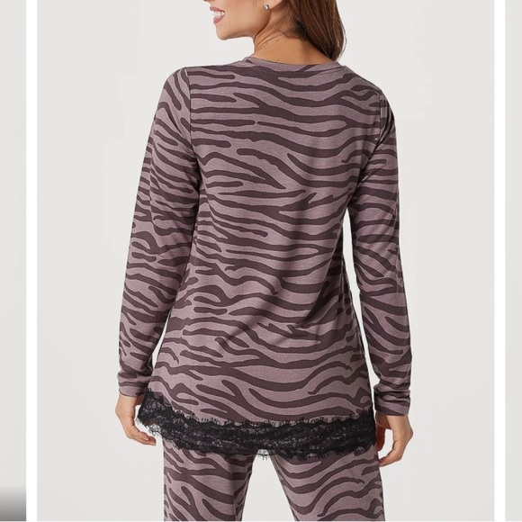 LOGO QVC Lounge by Lori Goldstein French Terry Zebra Top with Lace Hem - Picture 8 of 9